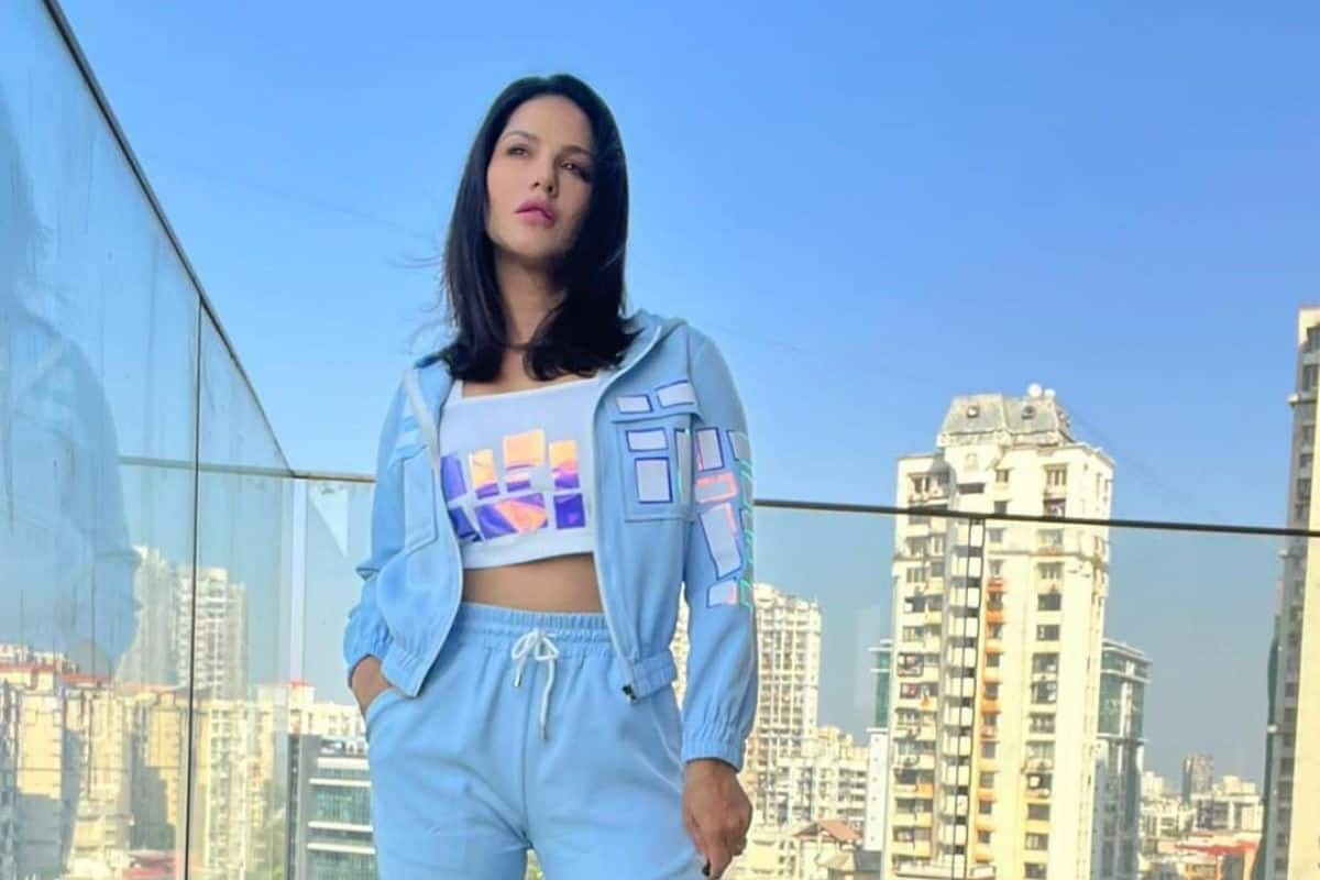 Sunny Leone Alleges Loan Scam, Tweets About Her PAN Card Being Used For Fraud