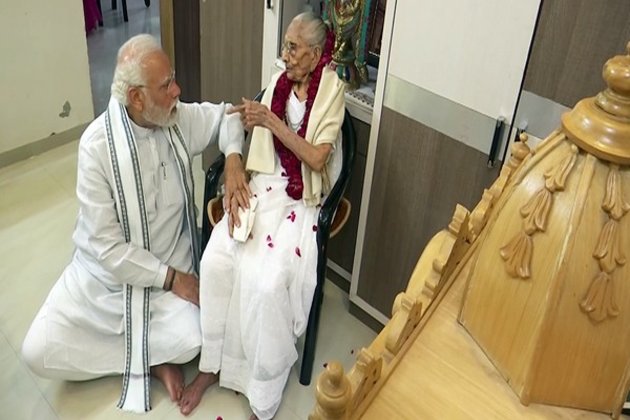 Maldives President Solih condoles demise of PM Modi's mother