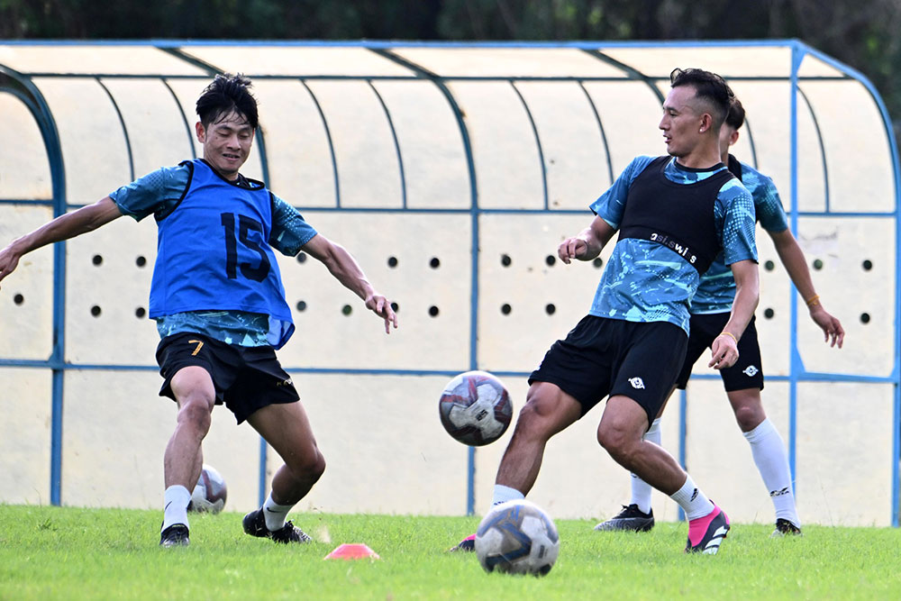 Bhutan take on Maldives in SAFF Championship