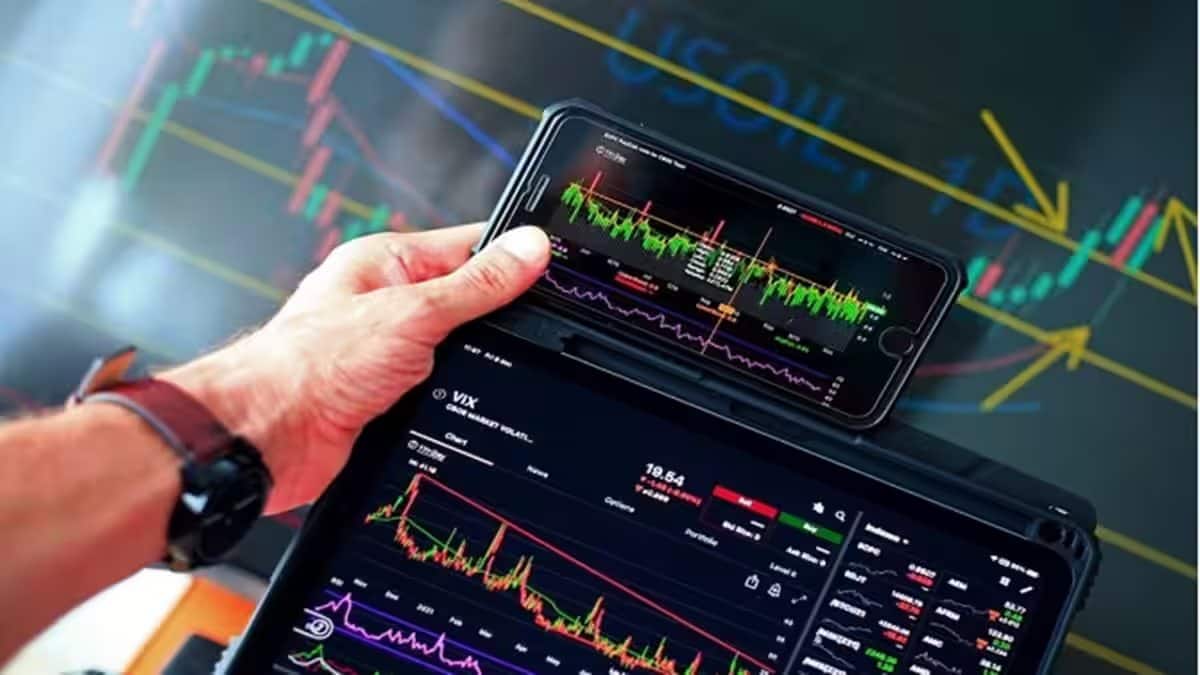 Indian Equity Schemes Vs Global Emerging Market Funds: Where to invest?