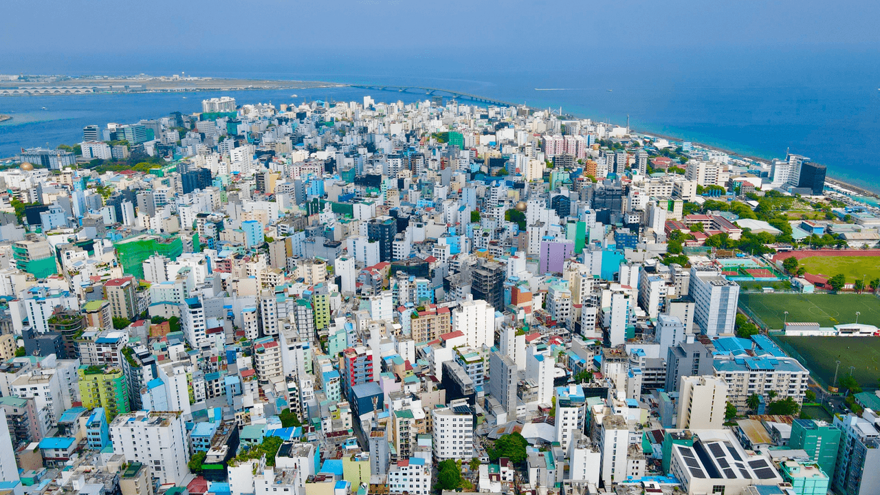 $8.8 Billion Blockchain Hub: A Game-Changer for Maldives&rsquo; Economy?